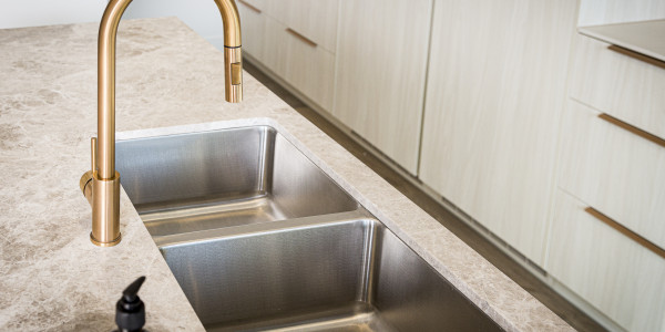 Comprar / Vender Casas Unifamiliares y Chalets en Girona · con Cocinas de Diseño
