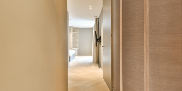 Comprar / Vender Dúplex y Áticos en Girona · con Mobiliario y Carpintería a Medida