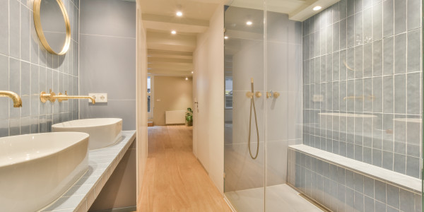 Comprar / Vender Dúplex y Áticos en Girona · con Baños de Diseño