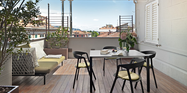 Comprar / Vender Pisos y Plantas Bajas en Girona · con Terraza