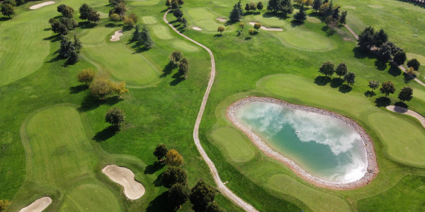 Comprar / Vender Solares, Terrenos y Parcelas Urbanizables en Girona · en campos de golf