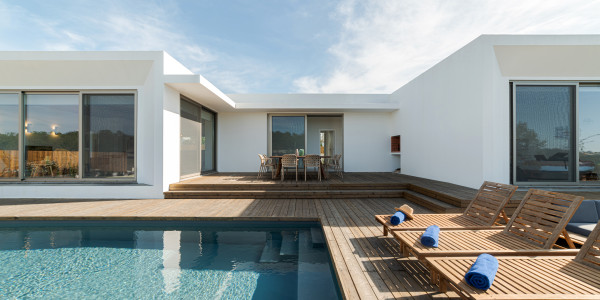 Compraventa de Inmuebles en Girona · Casas Diseño Minivalista