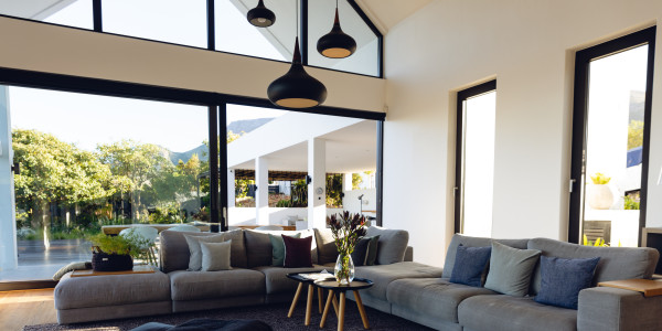 Inversores, Intermediarios, Agentes y Brokers Inmobiliarios en Girona · Chalets